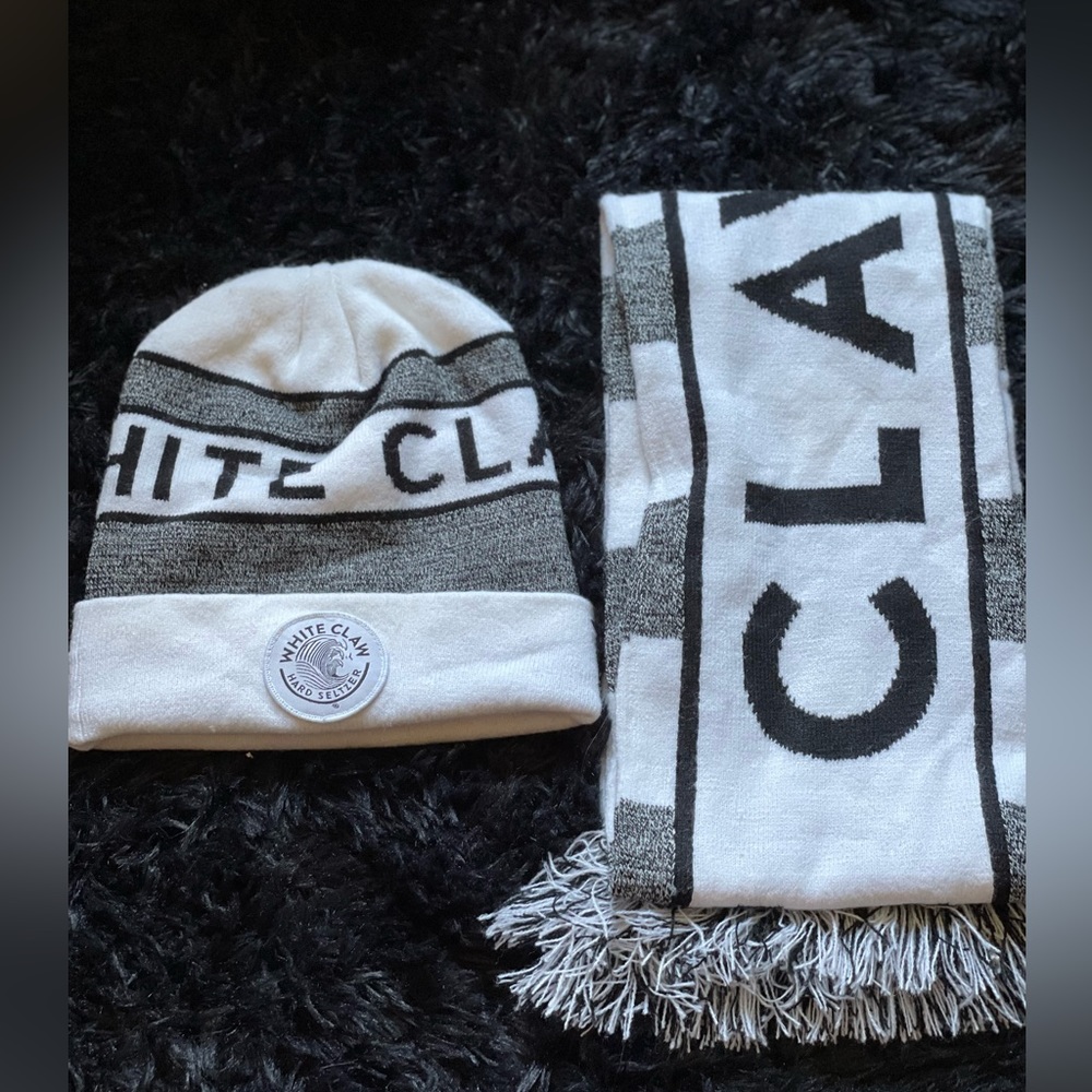 Women’s White Claw hat & scarf